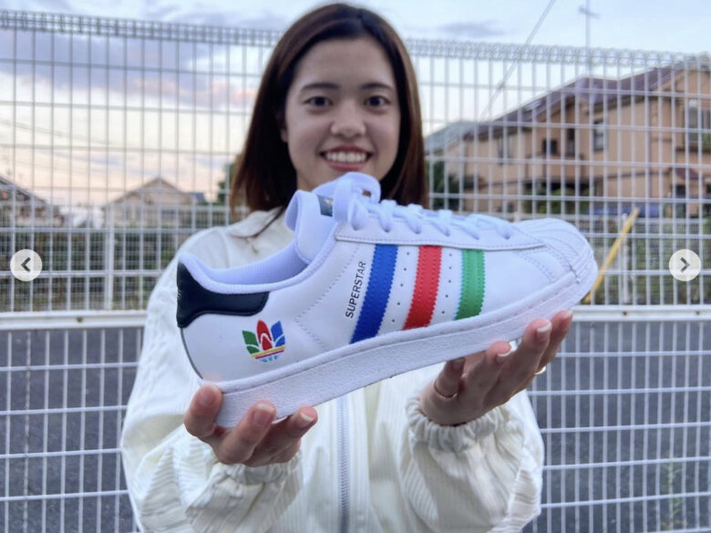 長谷川唯選手の私服姿の画像