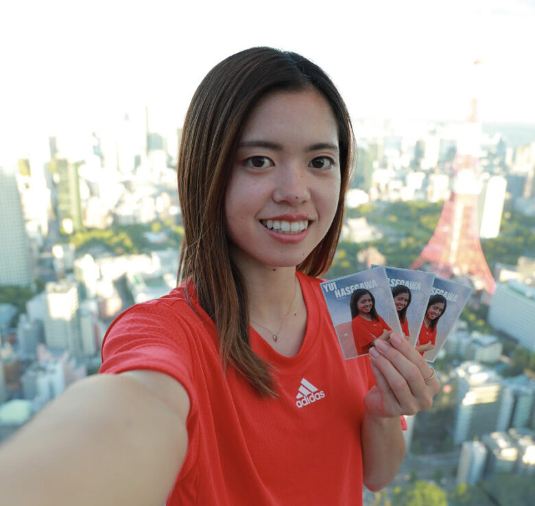 長谷川唯選手の私服姿の画像