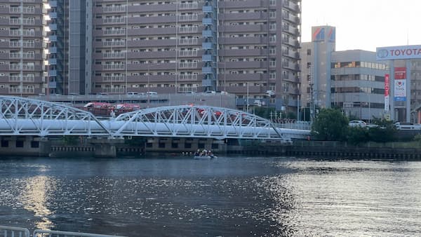 【事故】大阪府豊中市神州町神崎川での飛び込み事件!新三国橋はパトカー・消防車で大渋滞!