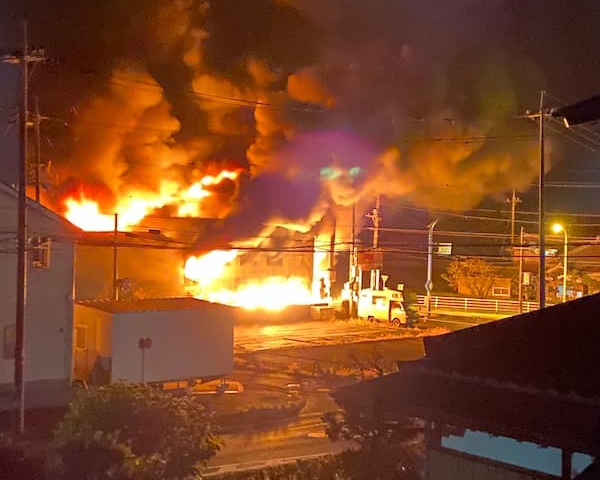 【火事】茨城県龍ケ崎市八代町の畳工業で火災!火災現場の画像・動画まとめ(10月26日)
