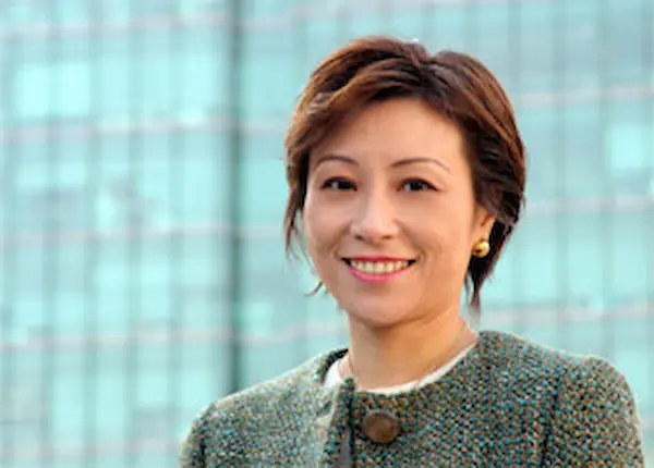 佐藤ゆかりの結婚相手や家族構成!夫は元銀行員の経営コンサルタント