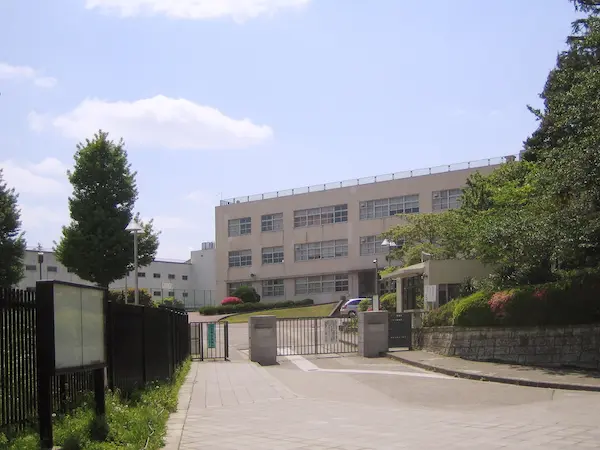 影山優佳の出身高校は筑波大学附属高校